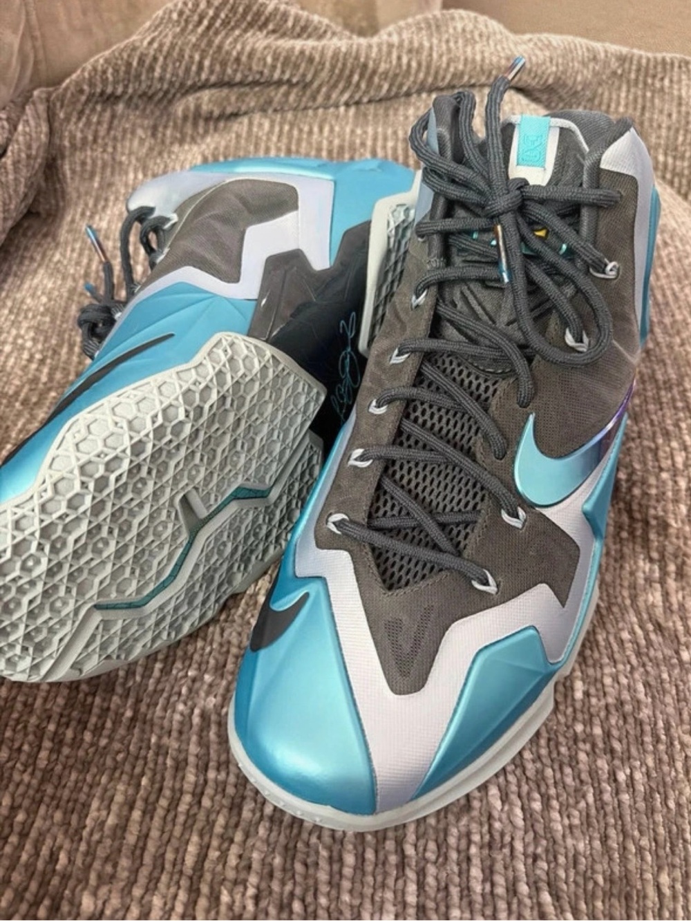 Nike LeBron XI Gamma Blue Sneakers